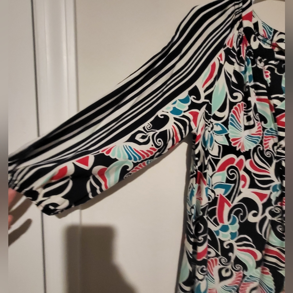 Top - Picture 3 of 4